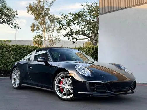 2019 Porsche 911 4S AWD photo