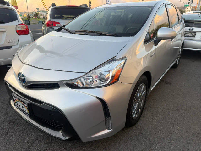 2016 Toyota Prius v Three FWD photo