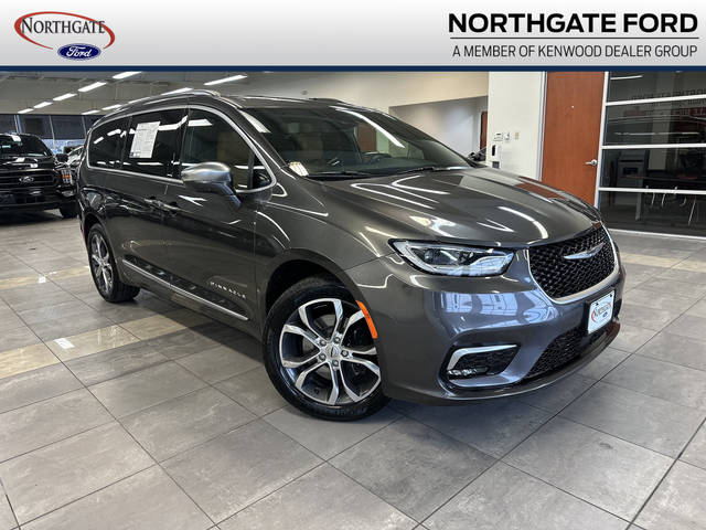 2022 Chrysler Pacifica Minivan Pinnacle AWD photo