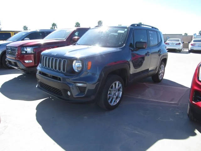 2022 Jeep Renegade Latitude 4WD photo
