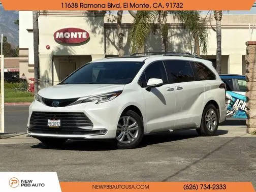 2022 Toyota Sienna Platinum AWD photo