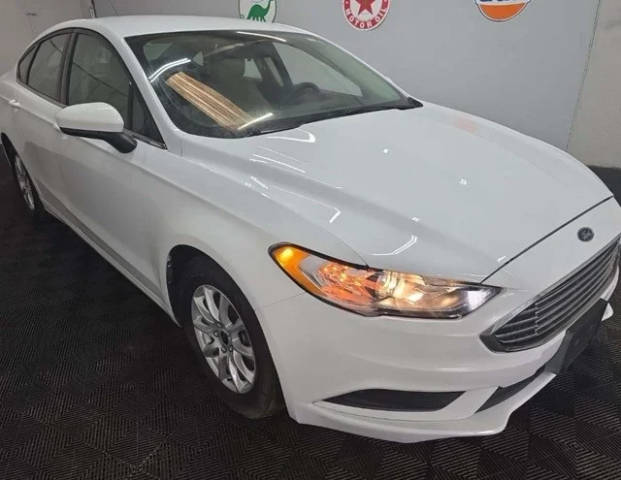 2018 Ford Fusion S FWD photo