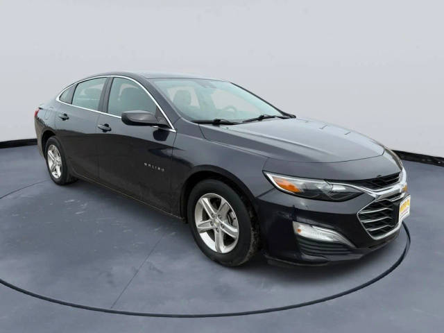2022 Chevrolet Malibu LS FWD photo