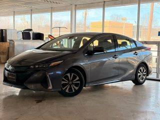 2017 Toyota Prius Prime Premium FWD photo