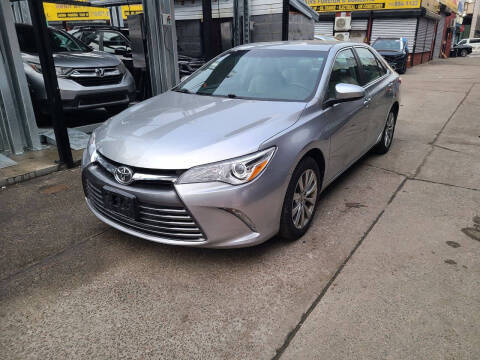 2015 Toyota Camry SE FWD photo