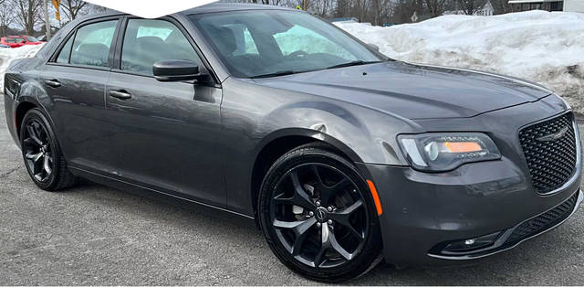 2022 Chrysler 300 300S RWD photo