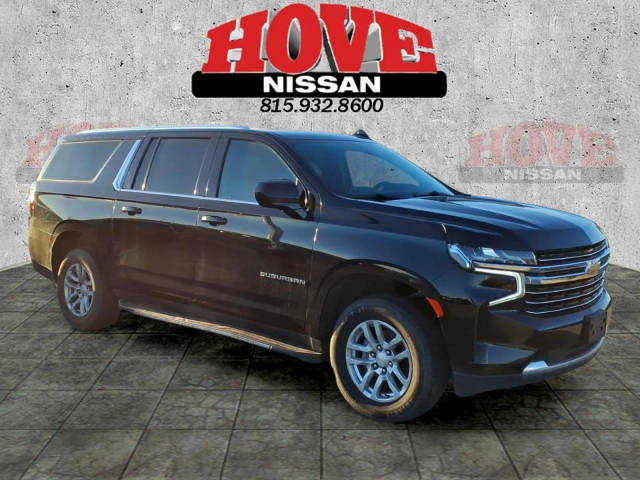 2022 Chevrolet Suburban LT 4WD photo