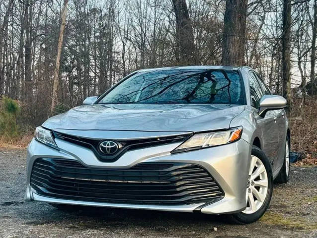 2019 Toyota Camry LE FWD photo