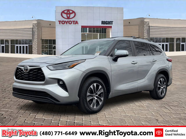 2023 Toyota Highlander XLE FWD photo