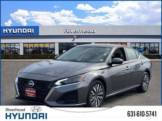 2023 Nissan Altima 2.5 SV FWD photo