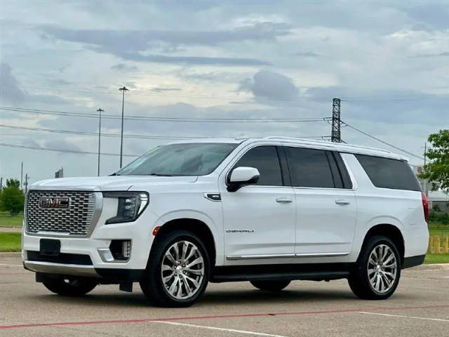 2021 GMC Yukon XL Denali 4WD photo