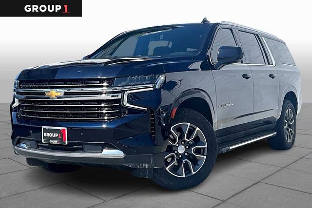 2022 Chevrolet Suburban LT 4WD photo