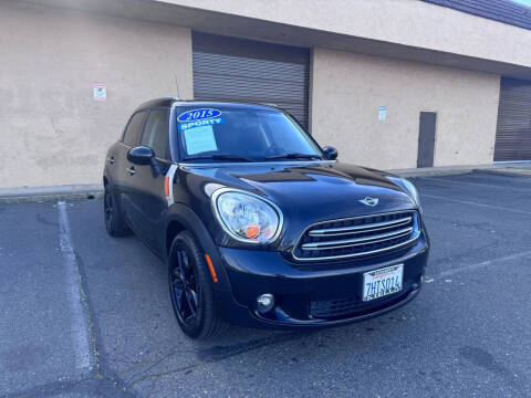 2015 MINI Countryman FWD photo