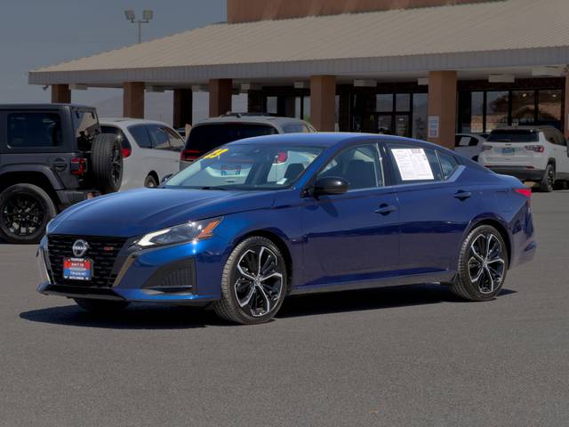 2023 Nissan Altima 2.5 SR FWD photo