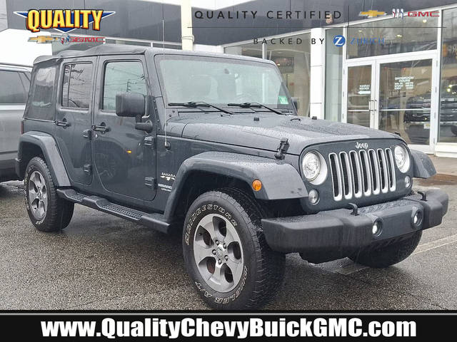 2017 Jeep Wrangler Unlimited Sahara 4WD photo