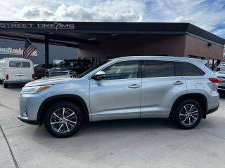 2017 Toyota Highlander AWD photo