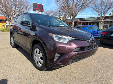 2018 Toyota RAV4 LE FWD photo