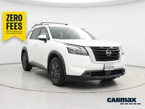 2022 Nissan Pathfinder SV FWD photo