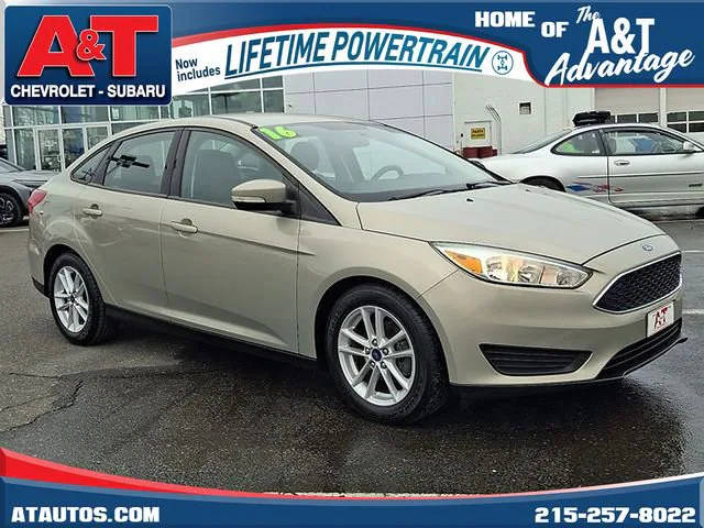 2016 Ford Focus SE FWD photo