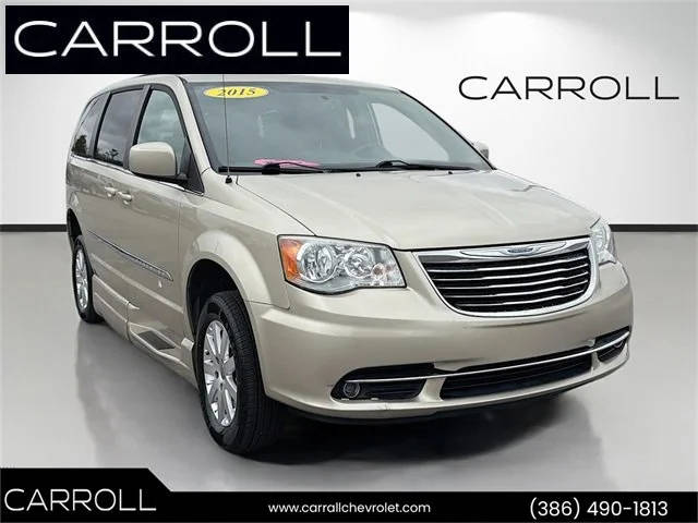 2015 Chrysler Town and Country Touring FWD photo