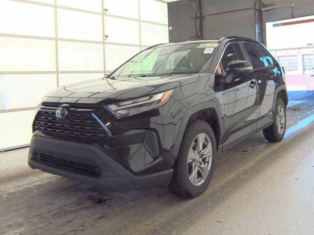 2022 Toyota RAV4 Hybrid XLE AWD photo