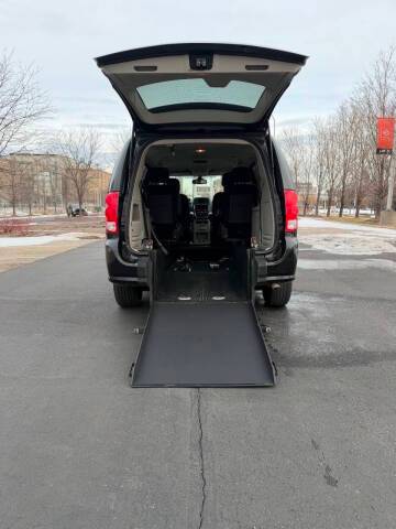 2019 Dodge Grand Caravan SE FWD photo