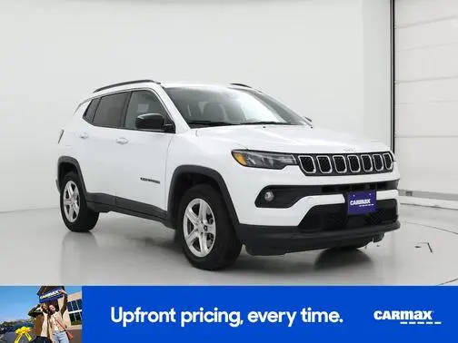2023 Jeep Compass Latitude 4WD photo