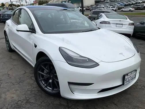 2022 Tesla Model 3 Long Range AWD photo