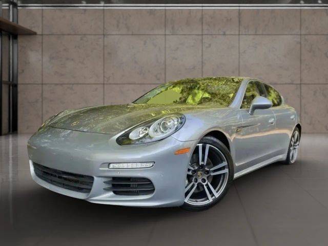 2016 Porsche Panamera 4S AWD photo