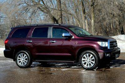 2015 Toyota Sequoia Limited 4WD photo