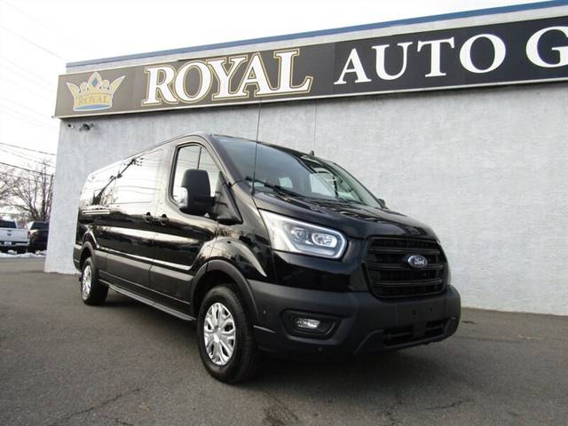 2023 Ford Transit Passenger Wagon XLT RWD photo