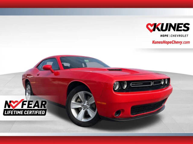 2023 Dodge Challenger SXT RWD photo