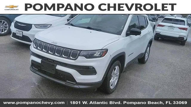 2022 Jeep Compass Latitude 4WD photo
