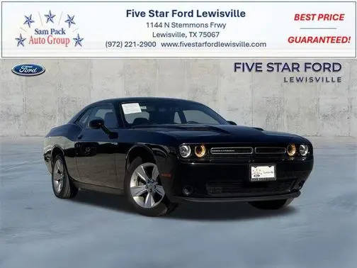 2023 Dodge Challenger SXT RWD photo