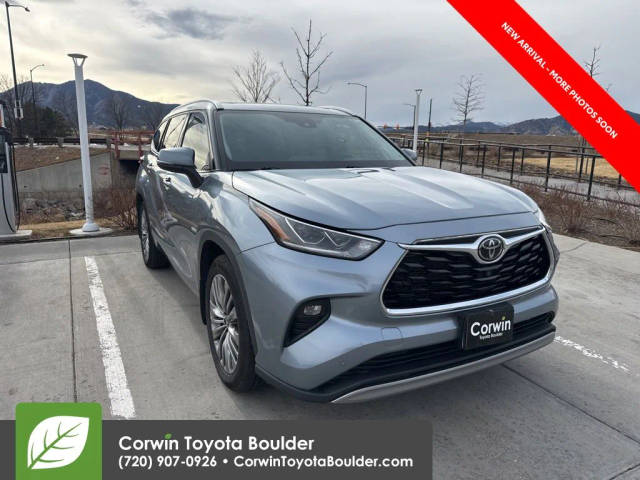 2021 Toyota Highlander Platinum AWD photo
