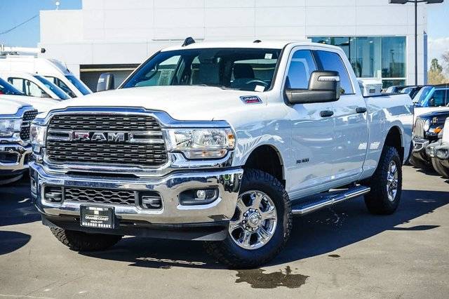 2023 Ram 2500 Big Horn 4WD photo