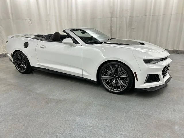 2022 Chevrolet Camaro ZL1 RWD photo