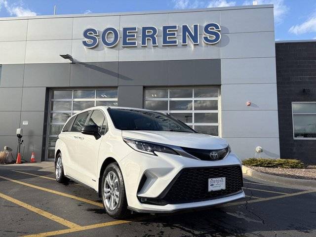 2021 Toyota Sienna XSE AWD photo