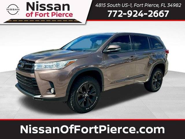 2018 Toyota Highlander LE Plus FWD photo