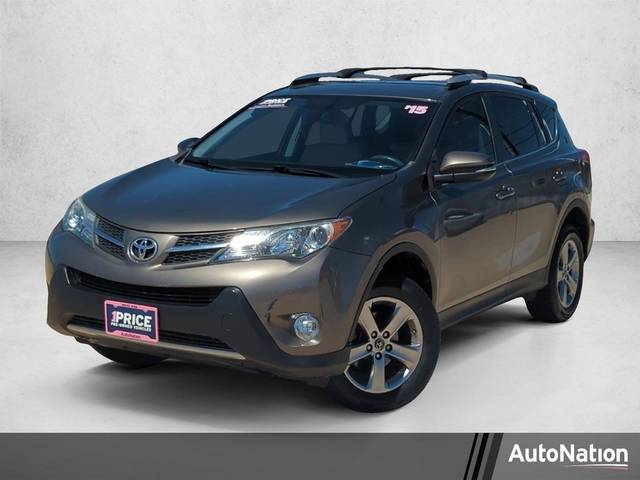 2015 Toyota RAV4 XLE FWD photo