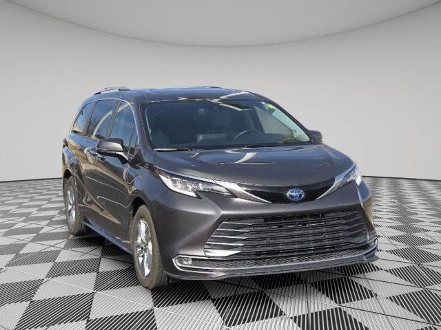 2022 Toyota Sienna Limited AWD photo