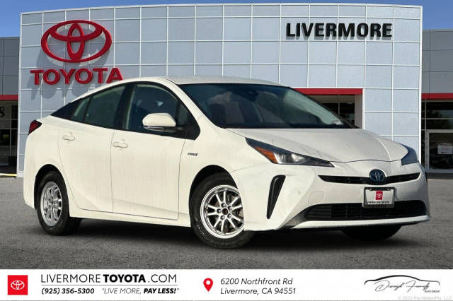 2022 Toyota Prius LE FWD photo