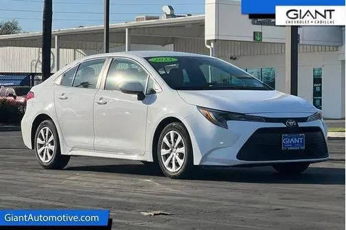 2023 Toyota Corolla LE FWD photo