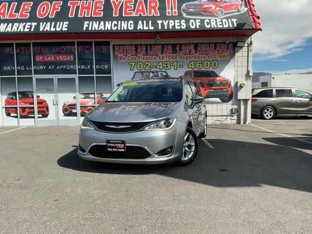 2020 Chrysler Pacifica Minivan Limited FWD photo