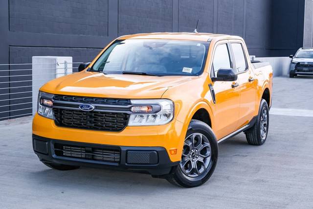2022 Ford Maverick XLT FWD photo