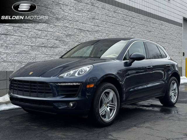 2016 Porsche Macan S AWD photo