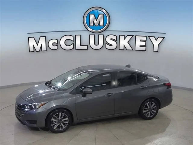 2023 Nissan Versa SV FWD photo