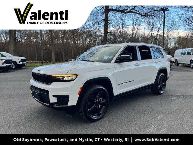 2022 Jeep Grand Cherokee L Altitude 4WD photo