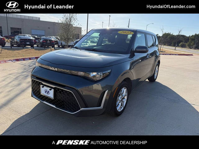 2023 Kia Soul LX FWD photo