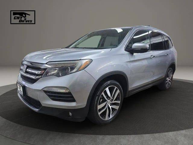 2016 Honda Pilot Touring AWD photo